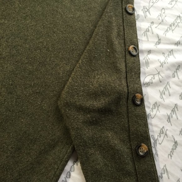 Olive Green Knit Top With Buttons Down Sleeve Sides Lily Morgan Size M - Picture 2 of 9